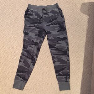 Splendid Gray Camouflage Joggers